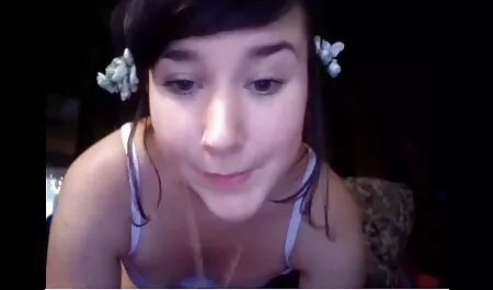 Gadis cantik melancap seks gula-gula dubur