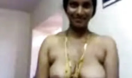 Cam membuat dia jatuh cinta pada jalan main belakang sekolah