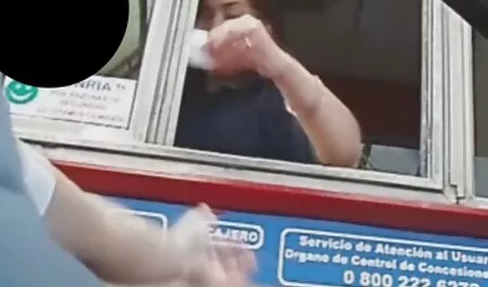 Di nenek lucah pisau lubang satu sama lain