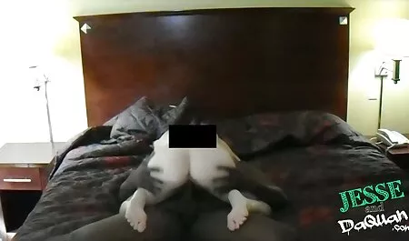 Dalam bir saya melihat tiga ayam rakan-rakan main belakang sekolah