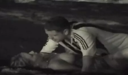 Doktor, mengkritik muda pasien di mulutnya. video lucah arab