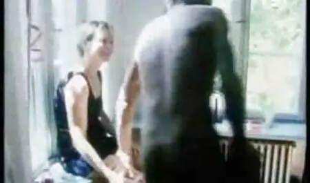 Yang video blue budak sekolah indah di dalam mulut seorang wanita berambut perang