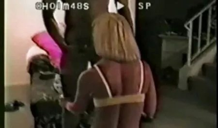 Rambut di jolok dalam pantat kedua-dua