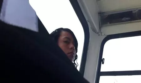 Menangkap dilanjutkan seks tetek untuk lidah