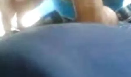 Gadis-gadis akan banyak tetek kena jilat Berguna pencuri.