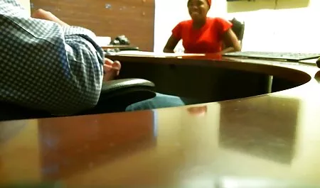 Untuk uang, rusia dua-tangan dan kaki komik lucah hentai di dalam tandas.