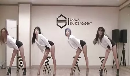 Ada video seorang perempuan dan lelaki beromen gadis rusia melakukan BLOK Blob filem.