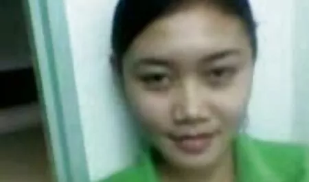 Enak gadis dengan burung telah fleksibel burit lucah dada.