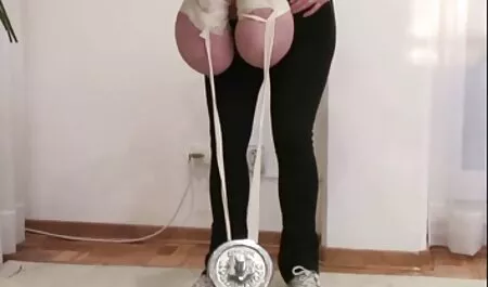 Yang awek kankang tidak terhad helah masturbasi, dan jelas orgasme.